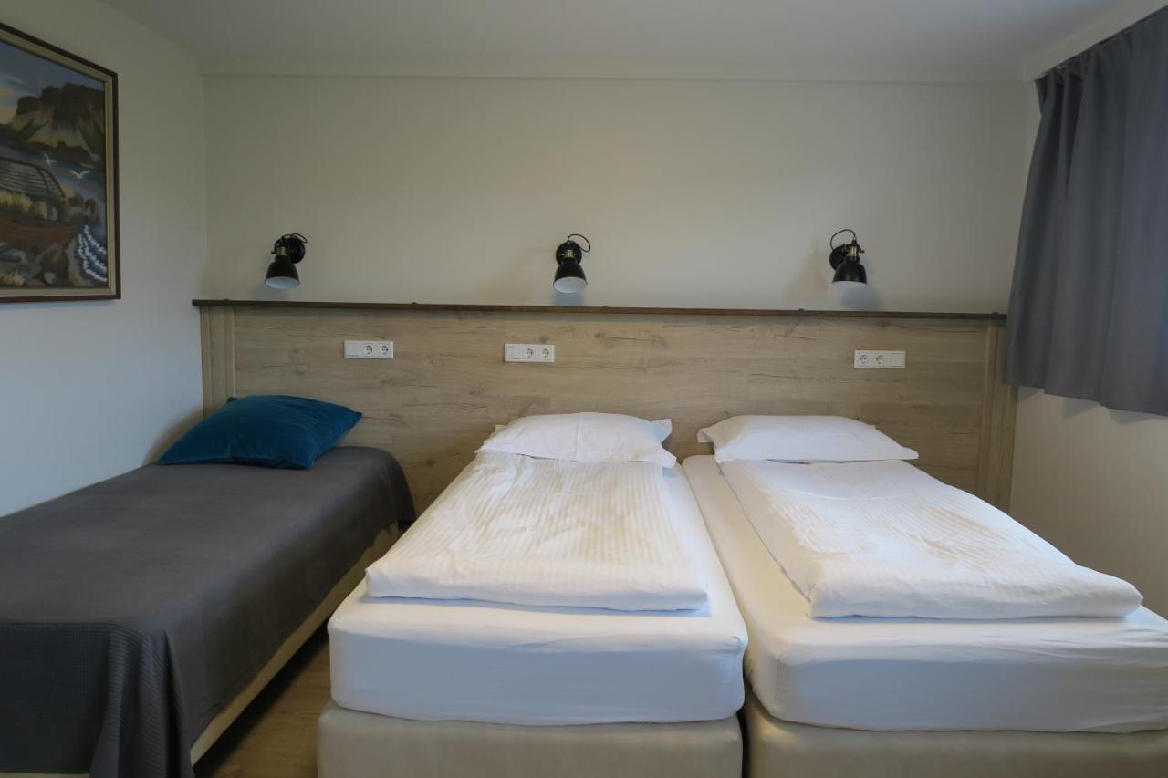 Dilksnes Guesthouse เฮิฟน์ ภายนอก รูปภาพ