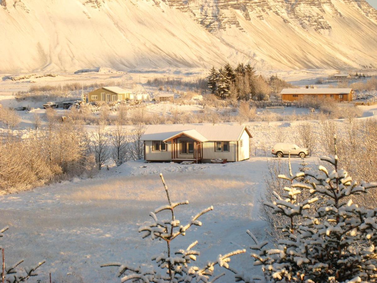 Dilksnes Guesthouse เฮิฟน์ ภายนอก รูปภาพ