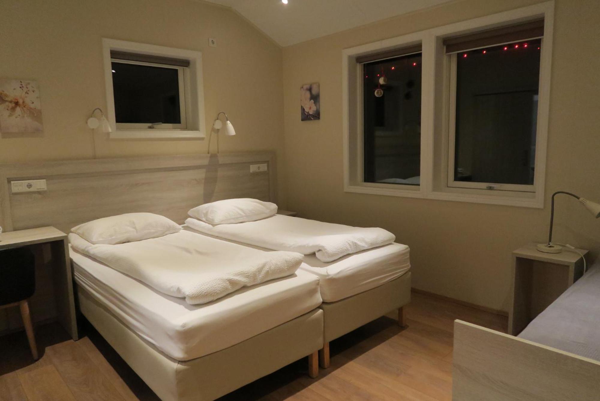 Dilksnes Guesthouse เฮิฟน์ ภายนอก รูปภาพ