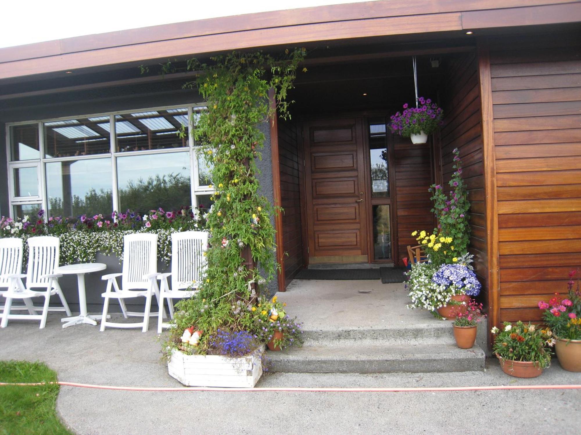Dilksnes Guesthouse เฮิฟน์ ภายนอก รูปภาพ