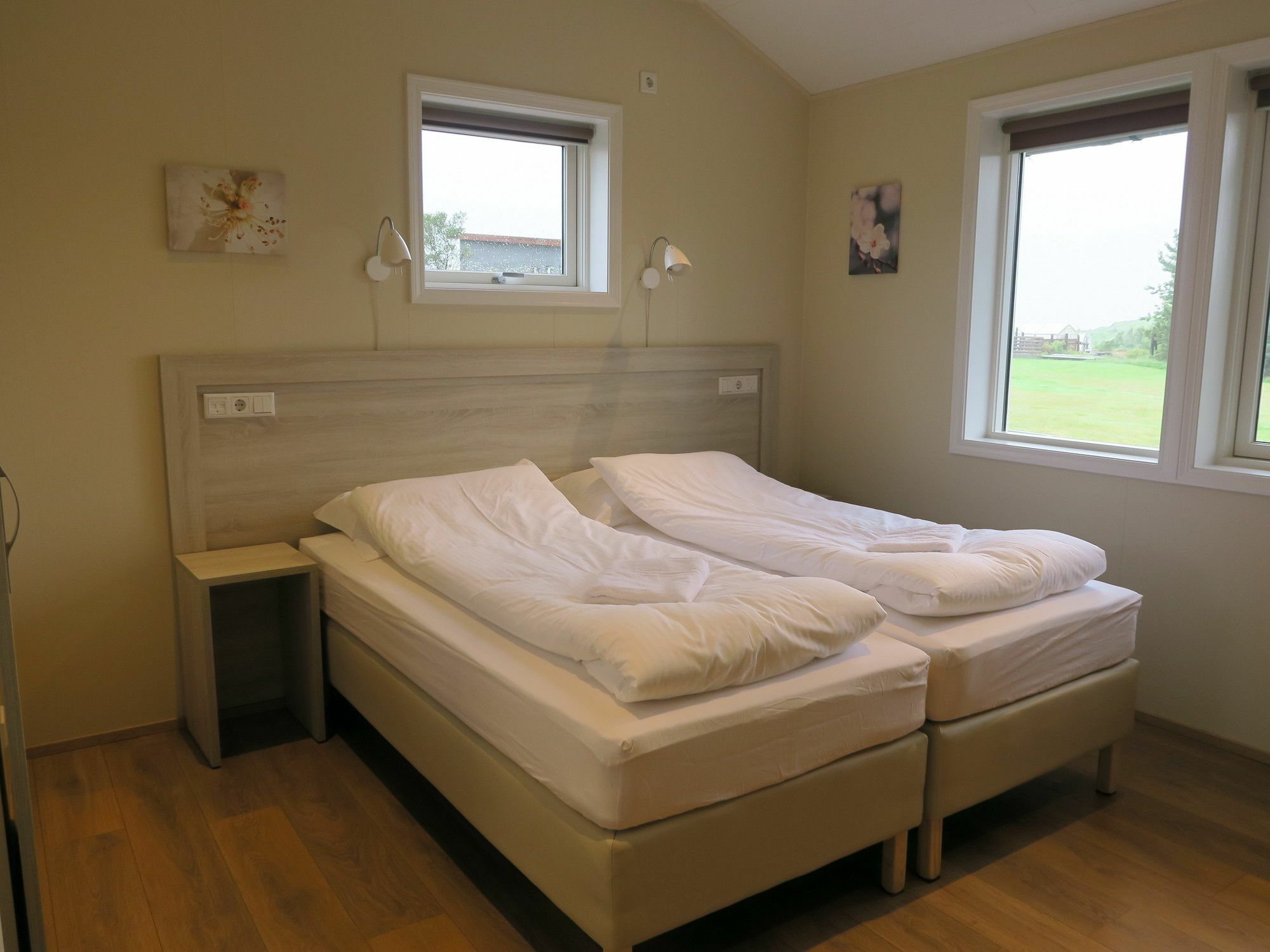 Dilksnes Guesthouse เฮิฟน์ ภายนอก รูปภาพ
